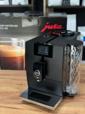 Нова кавомашина JURA ENA 8 Metropolitan Black EC 15493 фото