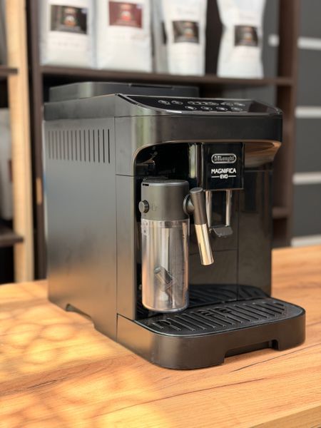 Вживана кавомашина Delonghi Magnifica EVO ECAM 263.52.B 26352 фото