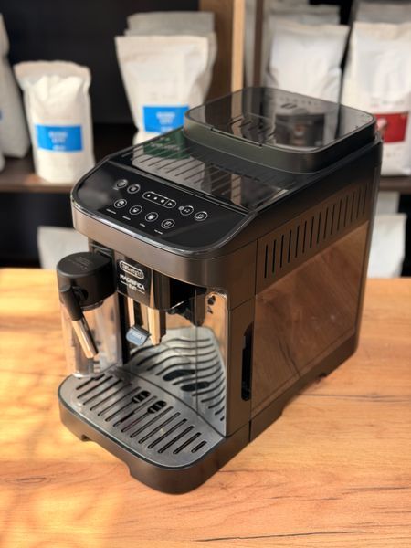 Вживана кавомашина Delonghi Magnifica EVO ECAM 263.52.B 26352 фото