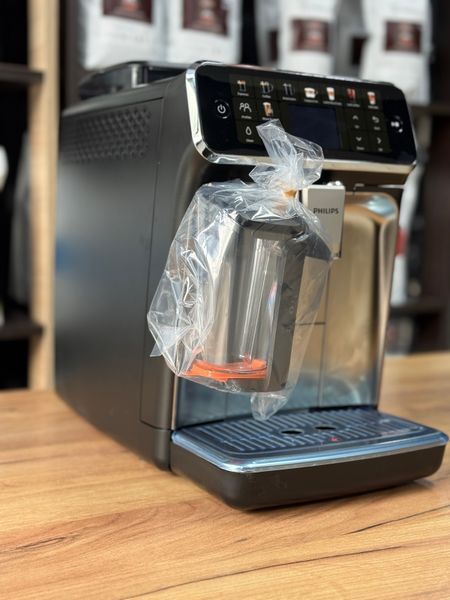 Нова кавомашина Philips Latte Go 5547/90 5547 фото