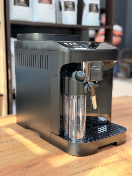 Вживана кавомашина Delonghi Magnifica EVO NEXT ECAM 310.60.B 31060B фото