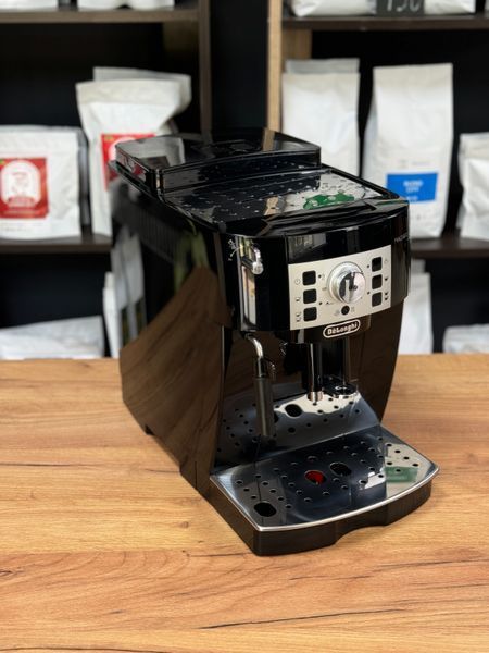 Вживана кавомашина Delonghi Magnifica S ECAM 22.110.B 22110 фото