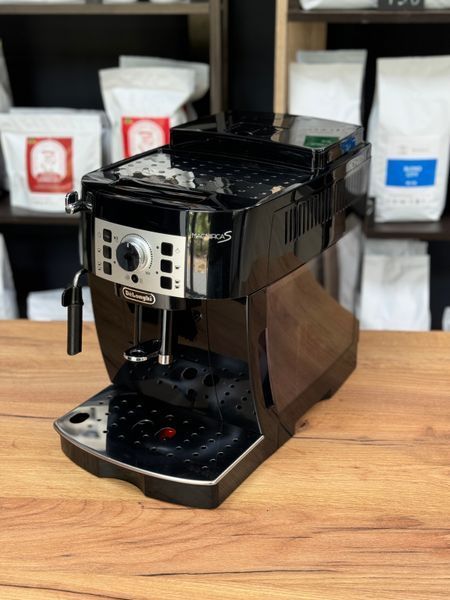 Вживана кавомашина Delonghi Magnifica S ECAM 22.110.B 22110 фото
