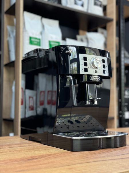 Вживана кавомашина Delonghi Magnifica S ECAM 22.110.B 22110 фото