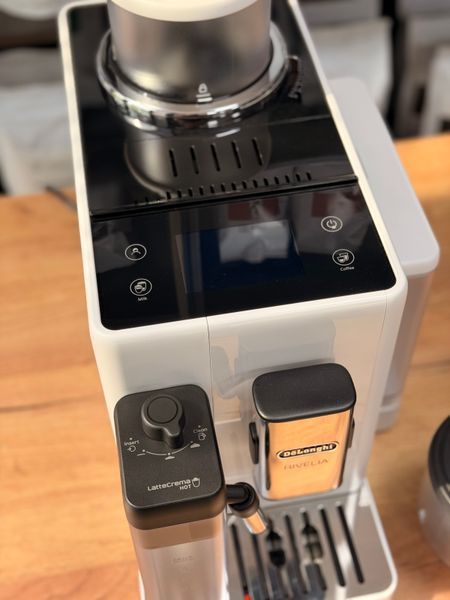 Вживана кавомашина Delonghi Rivelia EXAM 440.55.W 44055W фото