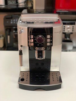 Вживана кавомашина Delonghi Magnifica S ECAM 21.117.SB 21117SB фото