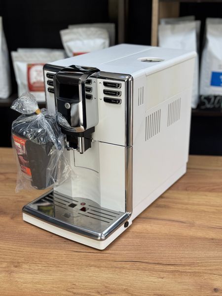 Вживана кавомашина Philips Incanto EP5331 з молочною системою Latte Go 5331 фото