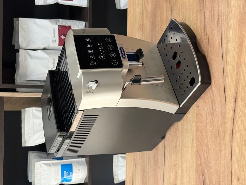 Вживана кавомашина Delonghi Magnifica START ECAM 220.31.SB 22031 фото