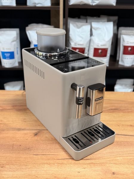 Вживана кавомашина Delonghi Rivelia EXAM 440.35.BG 44035BG фото