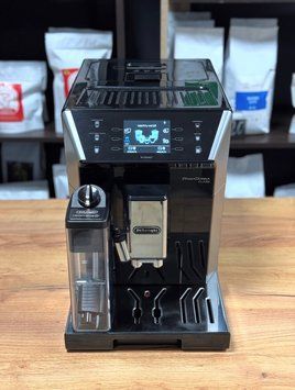 Вживана кавомашина Delonghi PrimaDonna Class ECAM 556.55.SB 55655 фото