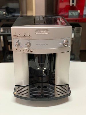 Вживана кавомашина Delonghi Magnifica ESAM 3000.S 3000S фото