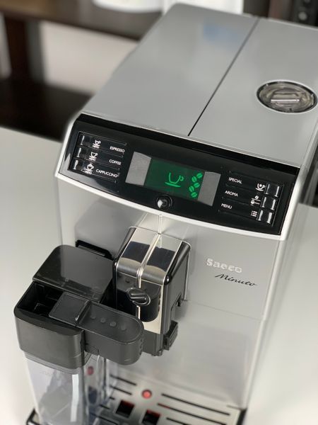 Вживана кавомашина Saeco Minuto Cappuccino 8760 фото