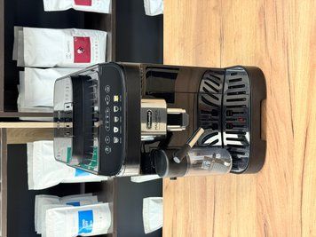 Вживана кавомашина Delonghi Magnifica EVO ECAM 290.61.B 29061 фото