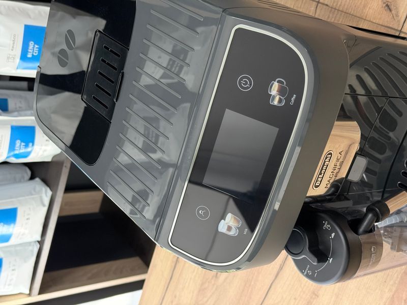Вживана кавомашина Delonghi Magnifica Plus ECAM320.61.G 32061G фото